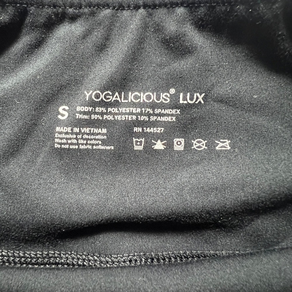 Yogalicious Lux Black High Waisted Biker Shorts with Side Pockets Size Small - Picture 4 of 8